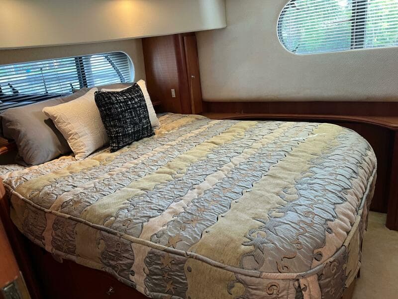 2002 Silverton 39 Motor Yacht