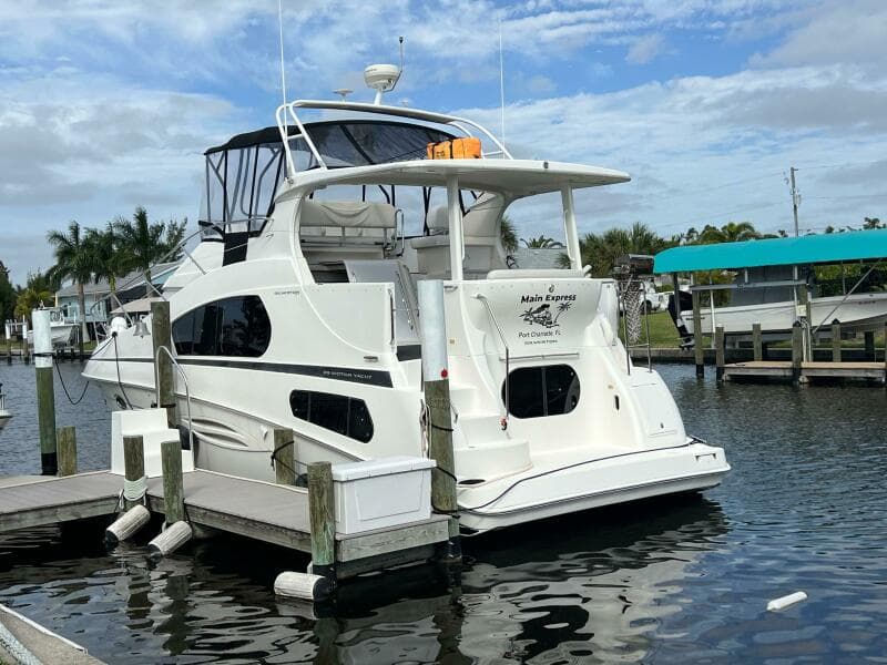 2002 Silverton 39 Motor Yacht