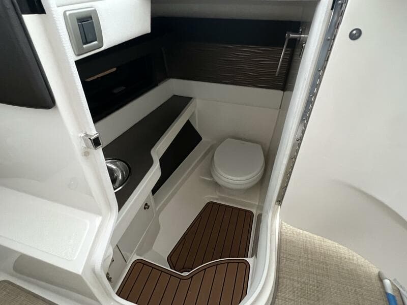 2018 Sea Ray 310 SLX