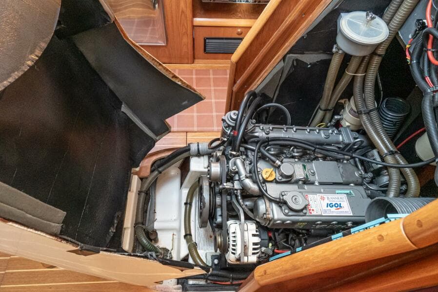 2001 Jeanneau 43 Sun Odessey