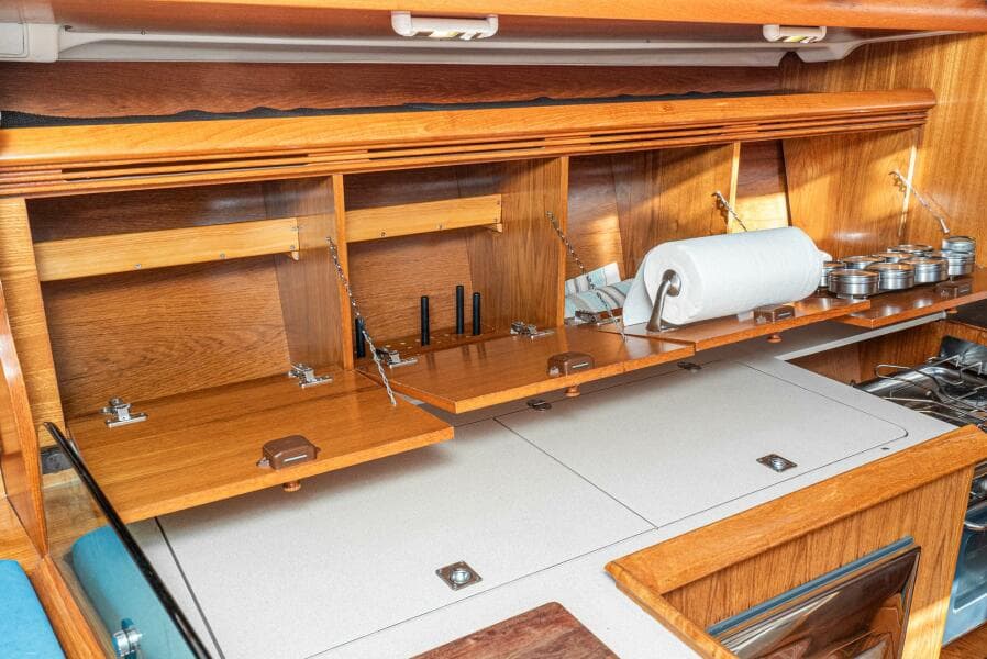 2001 Jeanneau 43 Sun Odessey