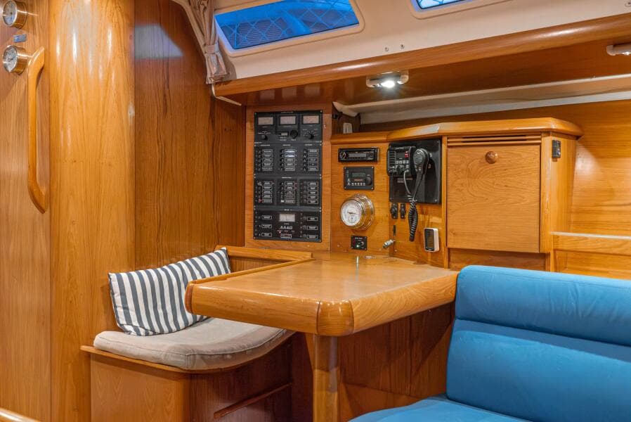 2001 Jeanneau 43 Sun Odessey