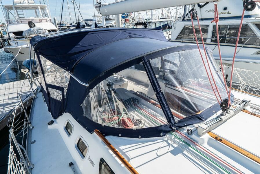 2001 Jeanneau 43 Sun Odessey