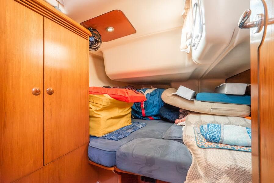 2001 Jeanneau 43 Sun Odessey