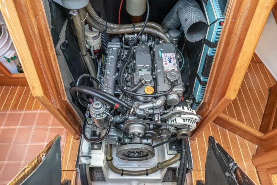 2001 Jeanneau 43 Sun Odessey