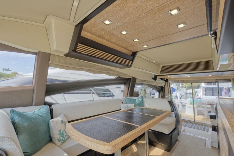 2015 Azimut 64 Flybridge