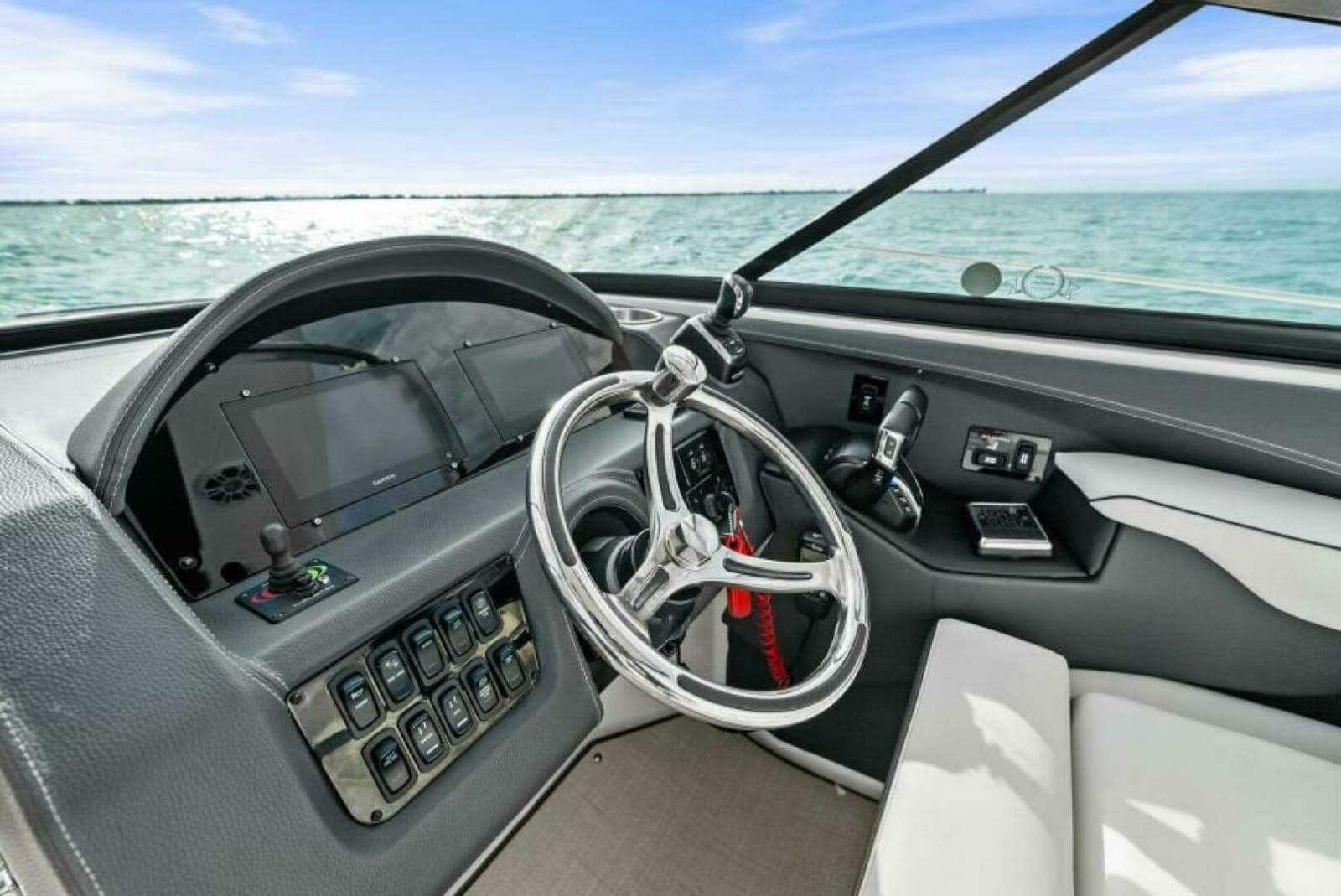 2023 Regal 29 OBX - Photo 18
