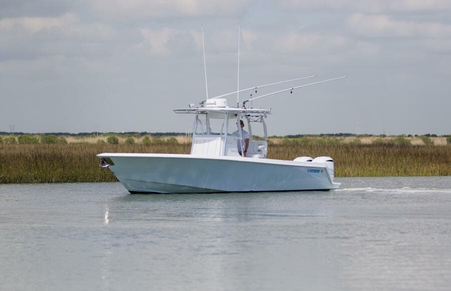 32 Contender 32ST- Profile 