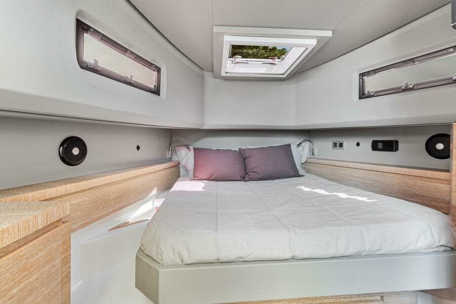 2023 Astondoa 377 Coupe Outboard