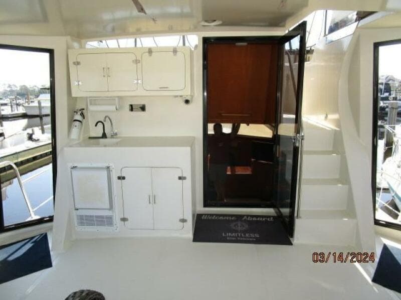 48' Camargue sundeck forward