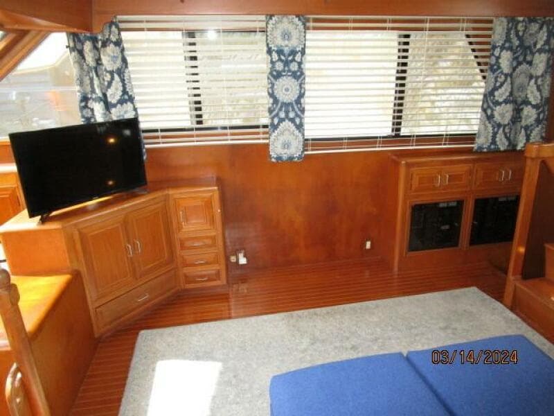 48' Camargue salon starboard