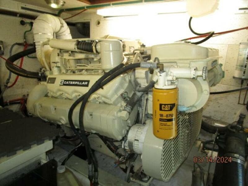 48' Camargue port main engine