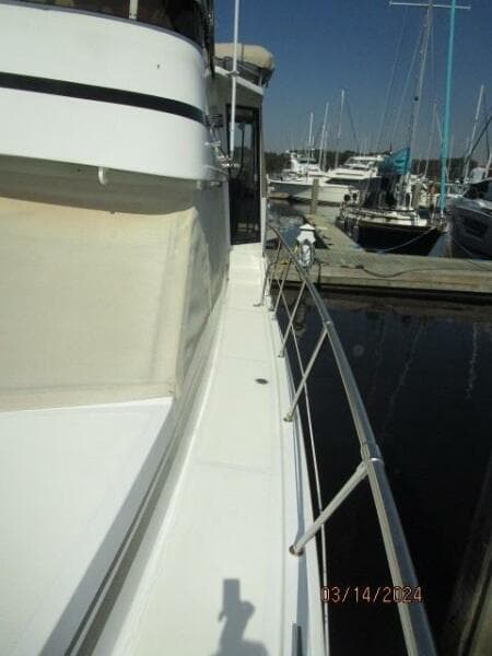 48' Camargue port side deck1