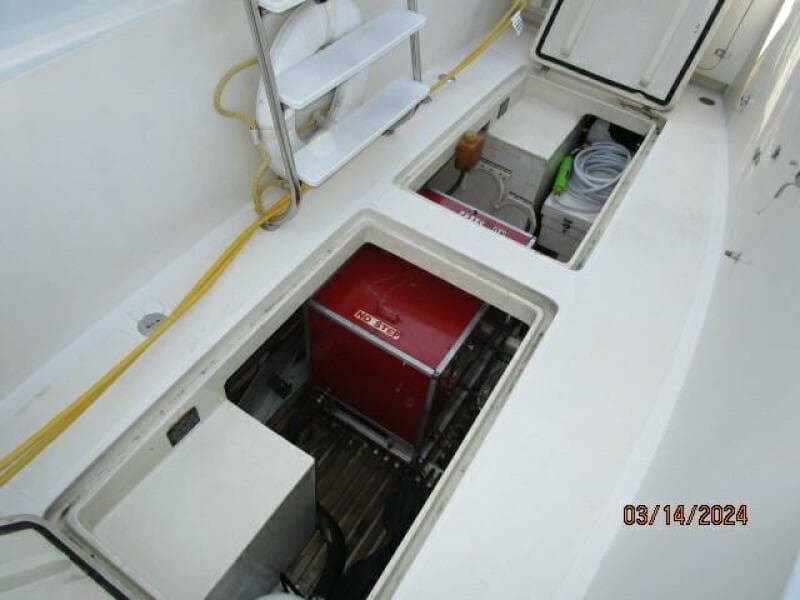 48' Camargue lazarette access