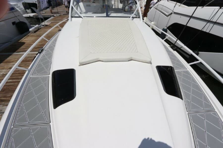 2019 Intrepid 475 Sport Yacht