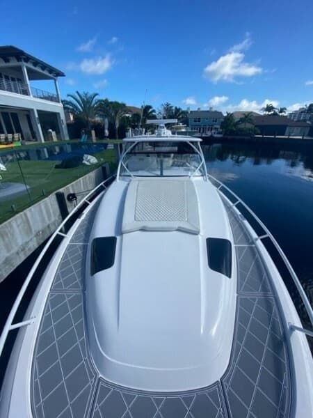 2019 Intrepid 475 Sport Yacht
