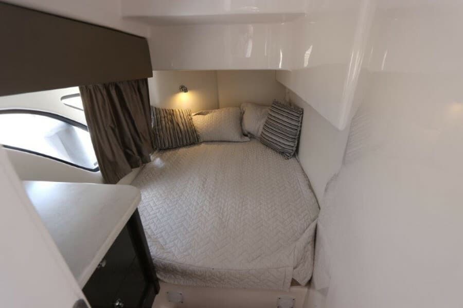 2019 Intrepid 475 Sport Yacht