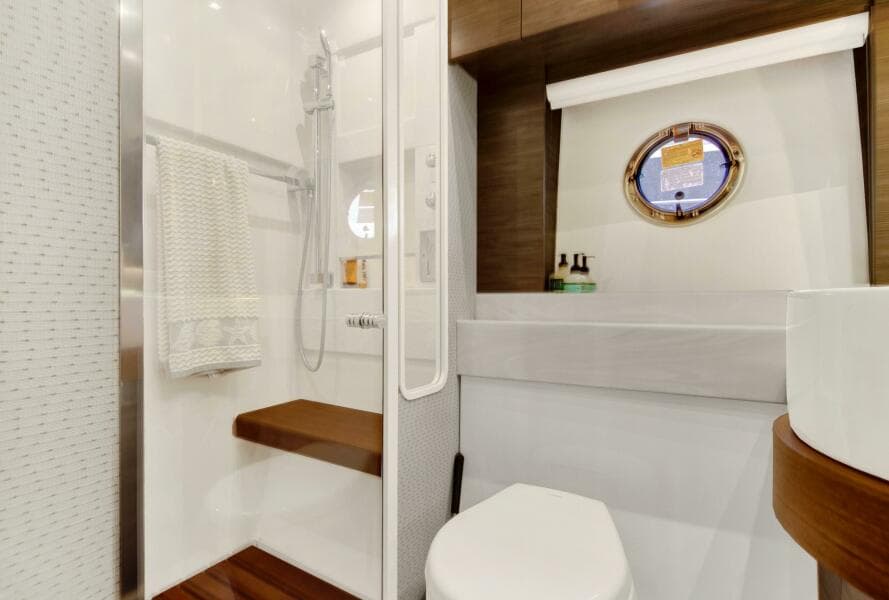 2019 Tiara Yachts 53 Coupe