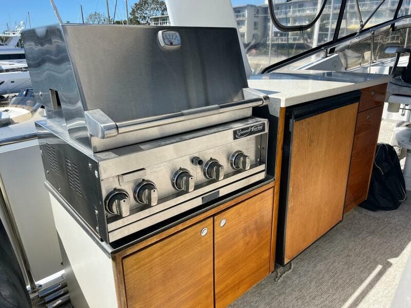 1986 Hatteras 70' Cockpit Motor Yacht