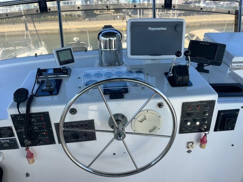 1986 Hatteras 70' Cockpit Motor Yacht