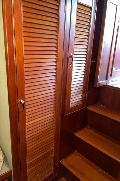 1990 Grand Banks 42 Classic