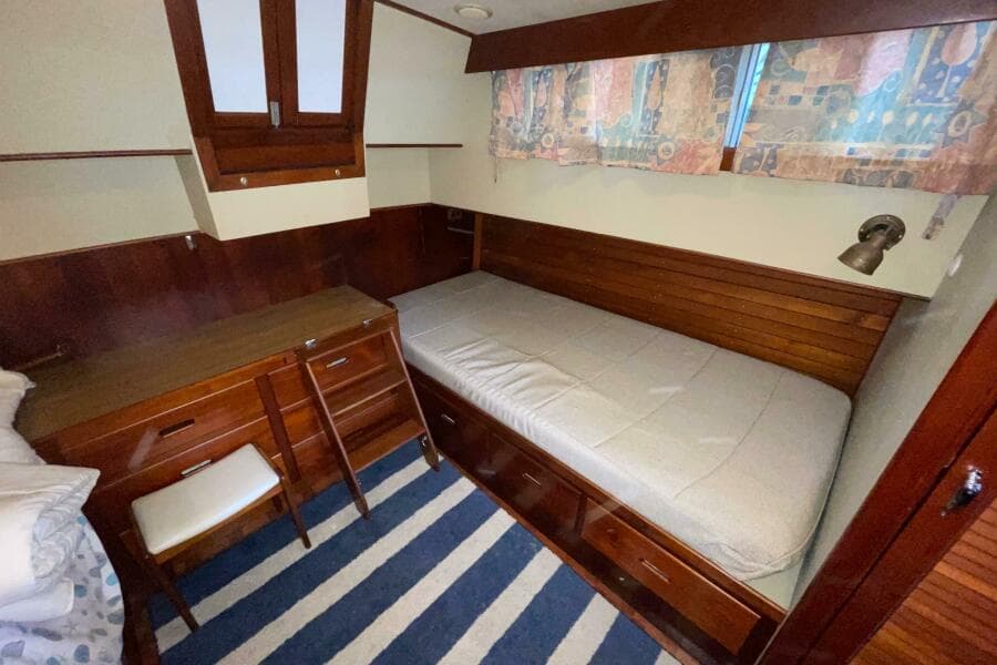 1990 Grand Banks 42 Classic