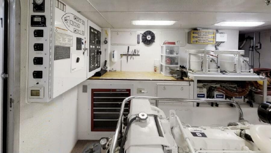 2004 Northern Marine 5700 Expedition