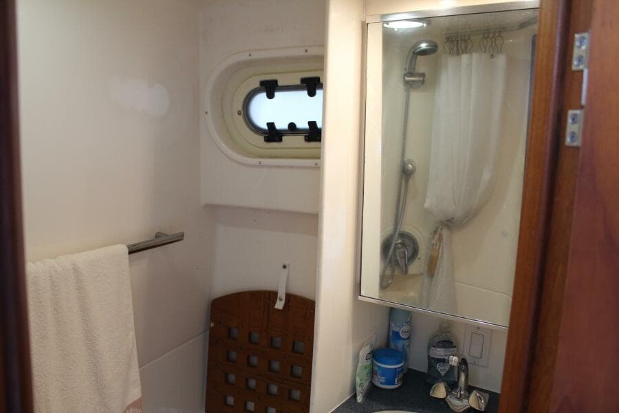 2001 Pursuit 3400 Express