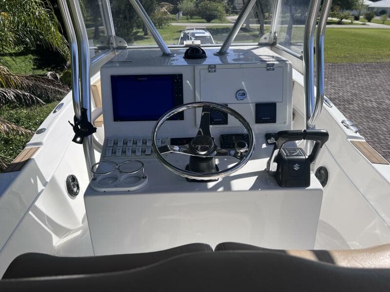 2022 Dusky 278 CENTER CONSOLE