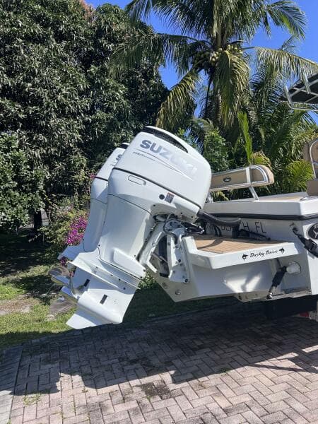 2022 Dusky 278 CENTER CONSOLE