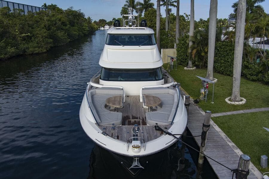 2021 Monte Carlo Yachts MCY 76 Skylounge