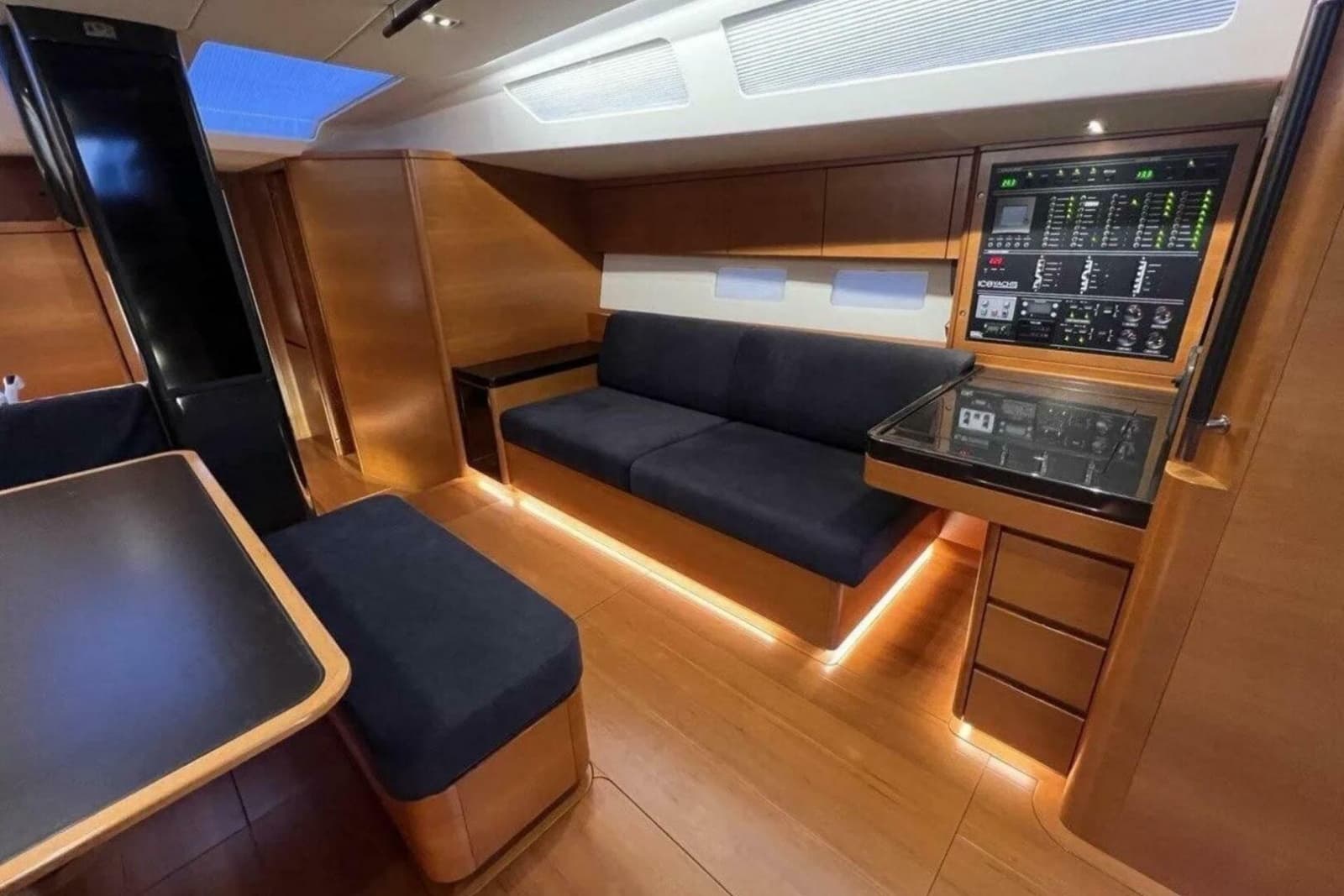 2016 Ice Yachts 62 - Photo 7