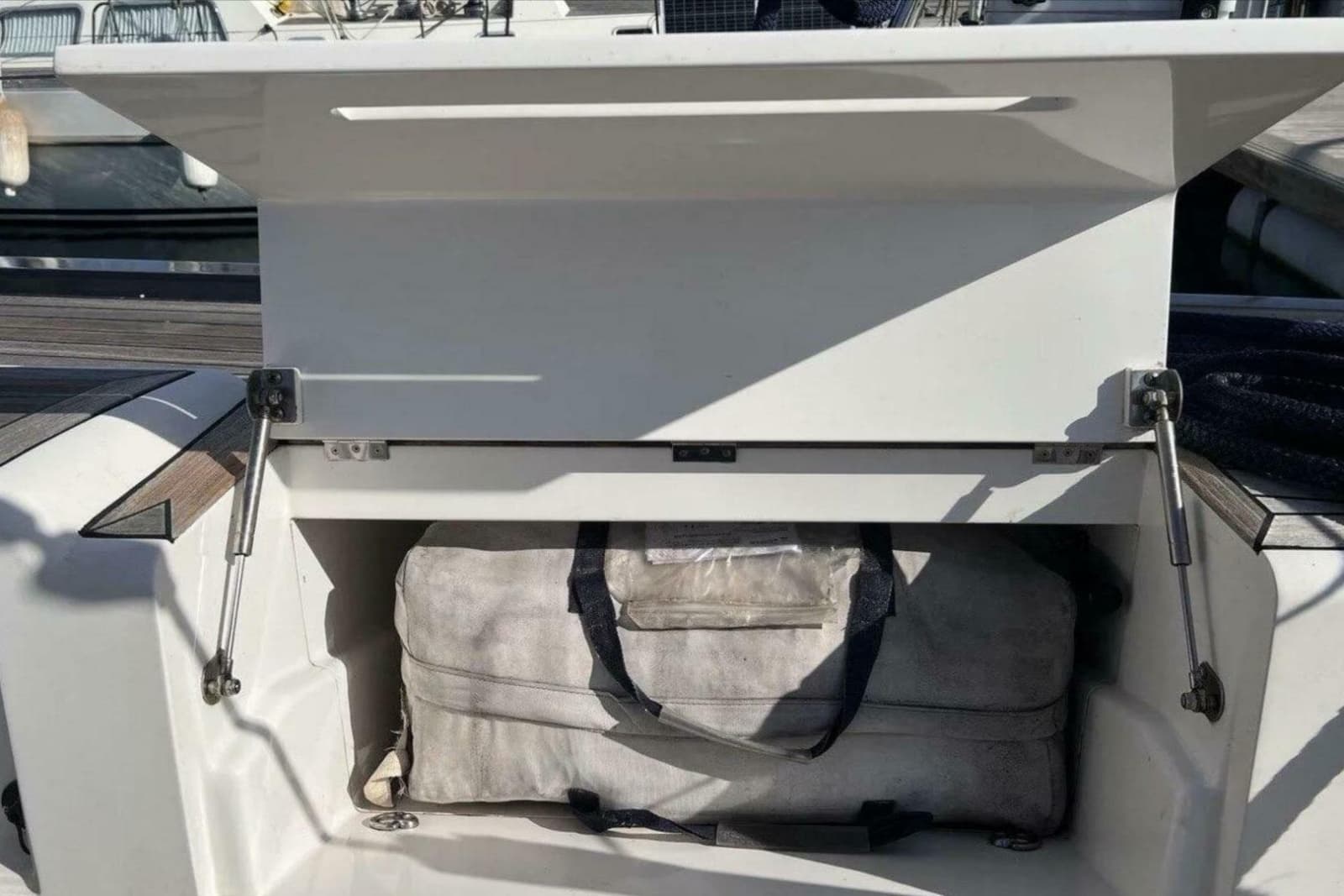 2016 Ice Yachts 62 - Photo 43