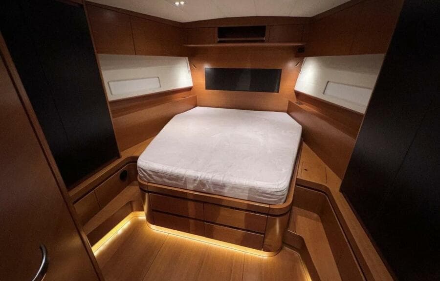 2016 Ice Yachts 62 evo