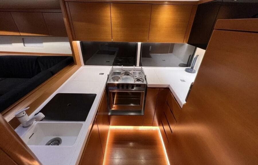 2016 Ice Yachts 62 evo