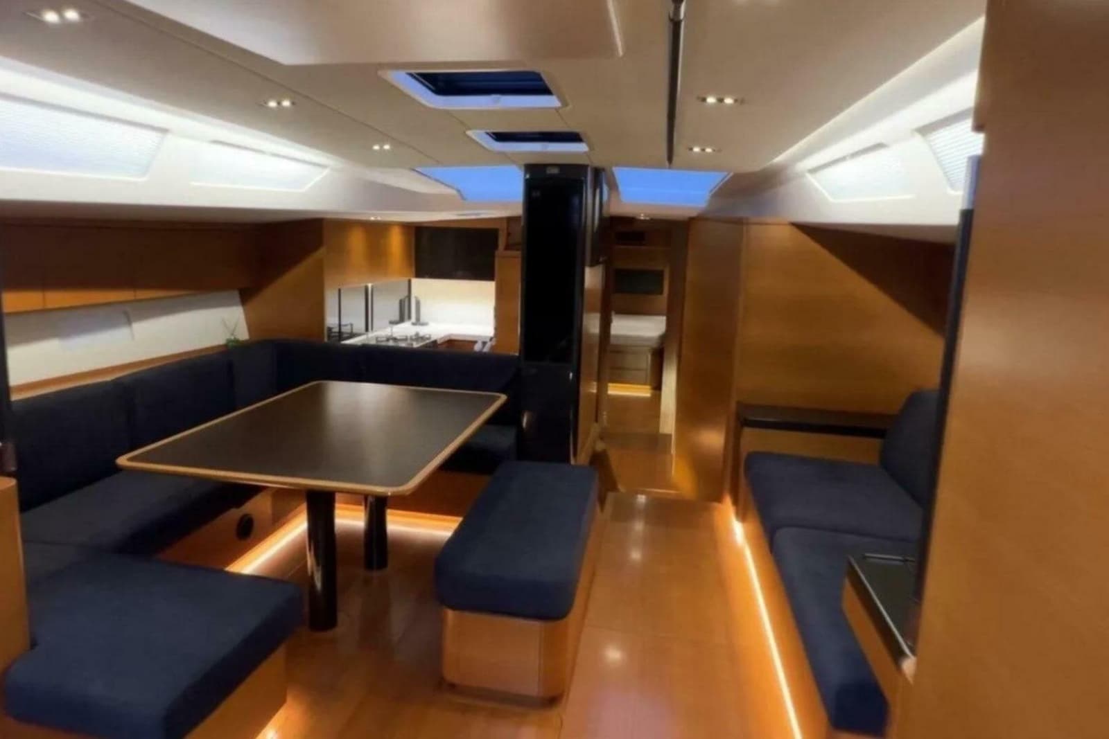 2016 Ice Yachts 62 - Photo 4