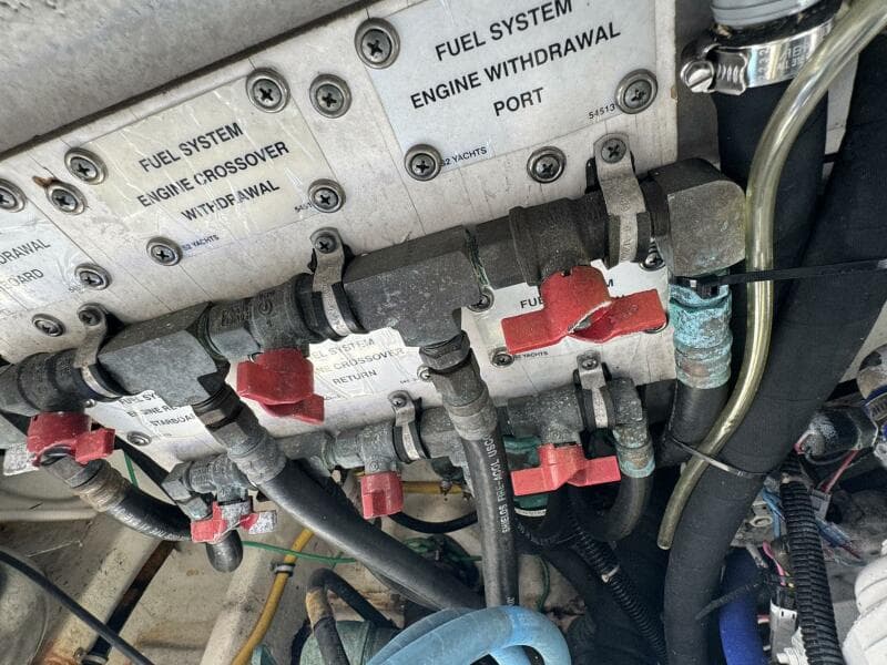 2000 Tiara Yachts 3100 Open