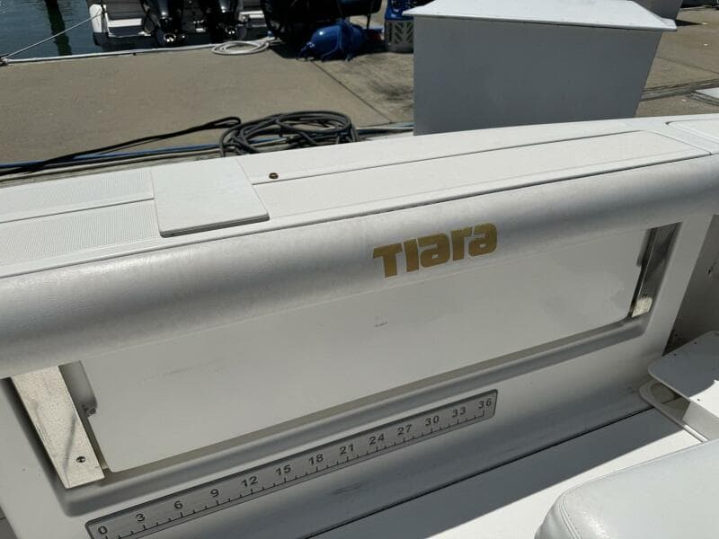 2000 Tiara Yachts 3100 Open