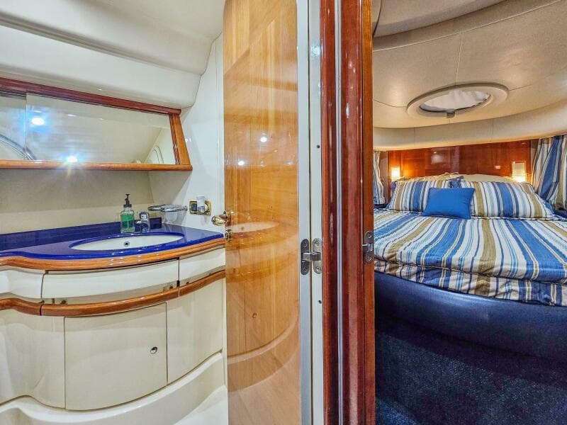 2005 Azimut 55 flybridge