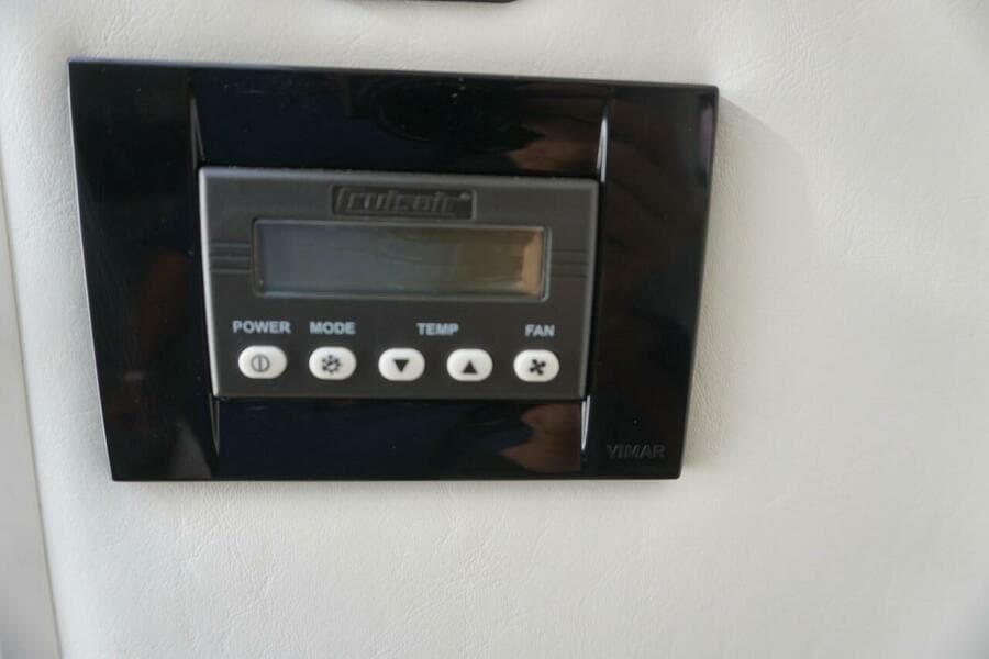 2015 Cruisers Yachts 328 BR