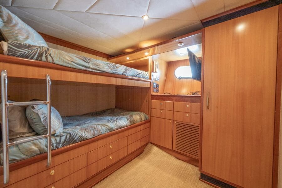 2001 Grand Harbour 76