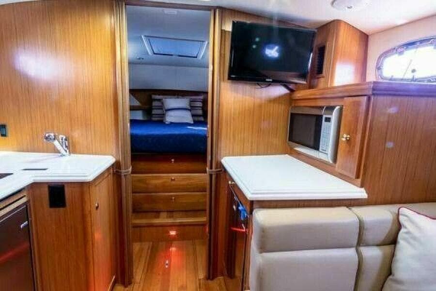 2016 Mainship M34 Pilot