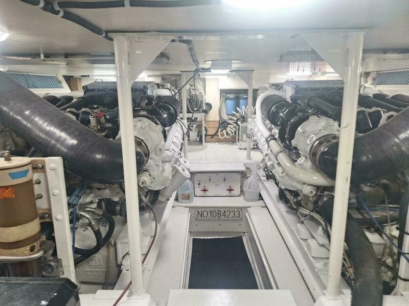 2000 Viking 55 Convertible