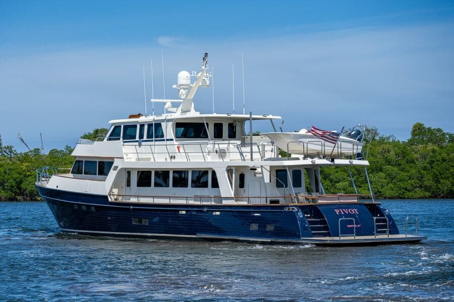 2013 Marlow Explorer Enclosed Bridge (CB)