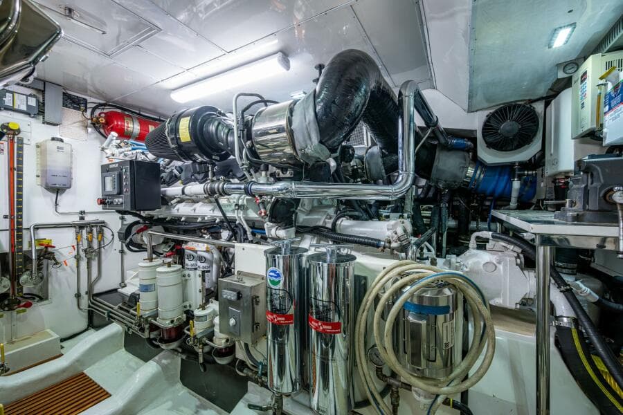 2013 Marlow Explorer Enclosed Bridge (CB)