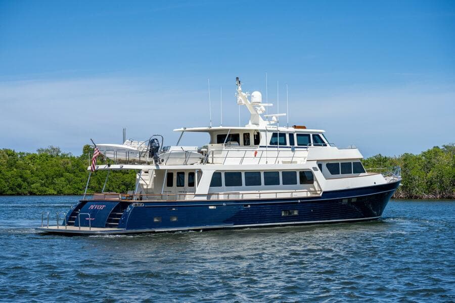 2013 Marlow Explorer Enclosed Bridge (CB)