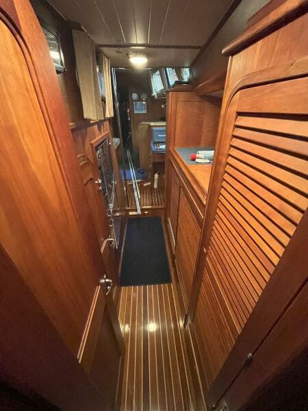 2001 Hinckley Sou'wester 59 CC Sloop