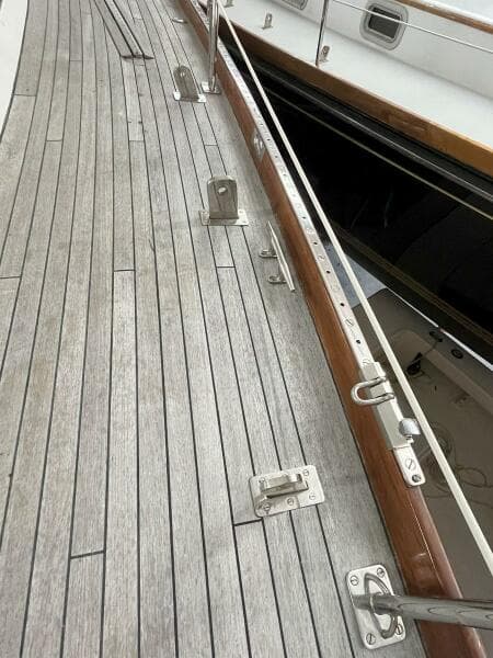 2001 Hinckley Sou'wester 59 CC Sloop