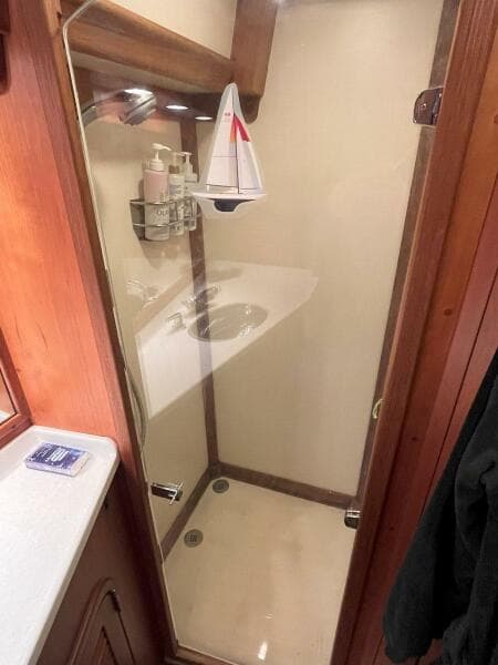 2001 Hinckley Sou'wester 59 CC Sloop