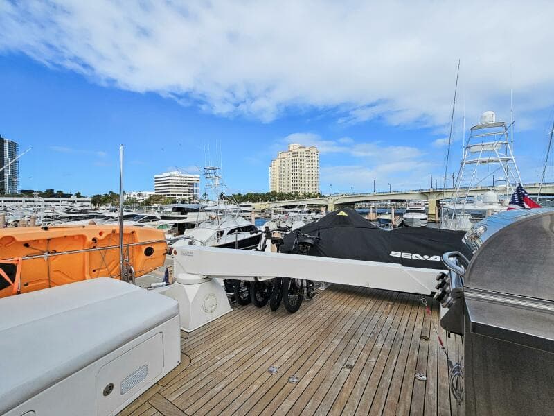 2010 Ocean Alexander 83